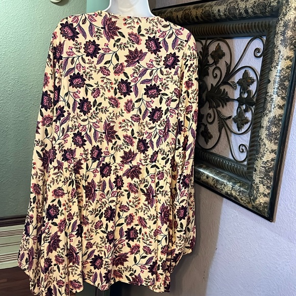 NWT Torrid Top Boho Floral Long Ballon Sleeve Top Embroidered Sz 5 - Picture 8 of 16